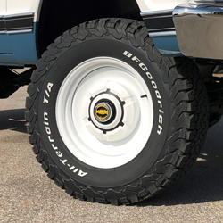 Set of 4 New Wheels 17" Chevy Blazer Pickup GMC Jimmy K10 C10 Cap Clips 